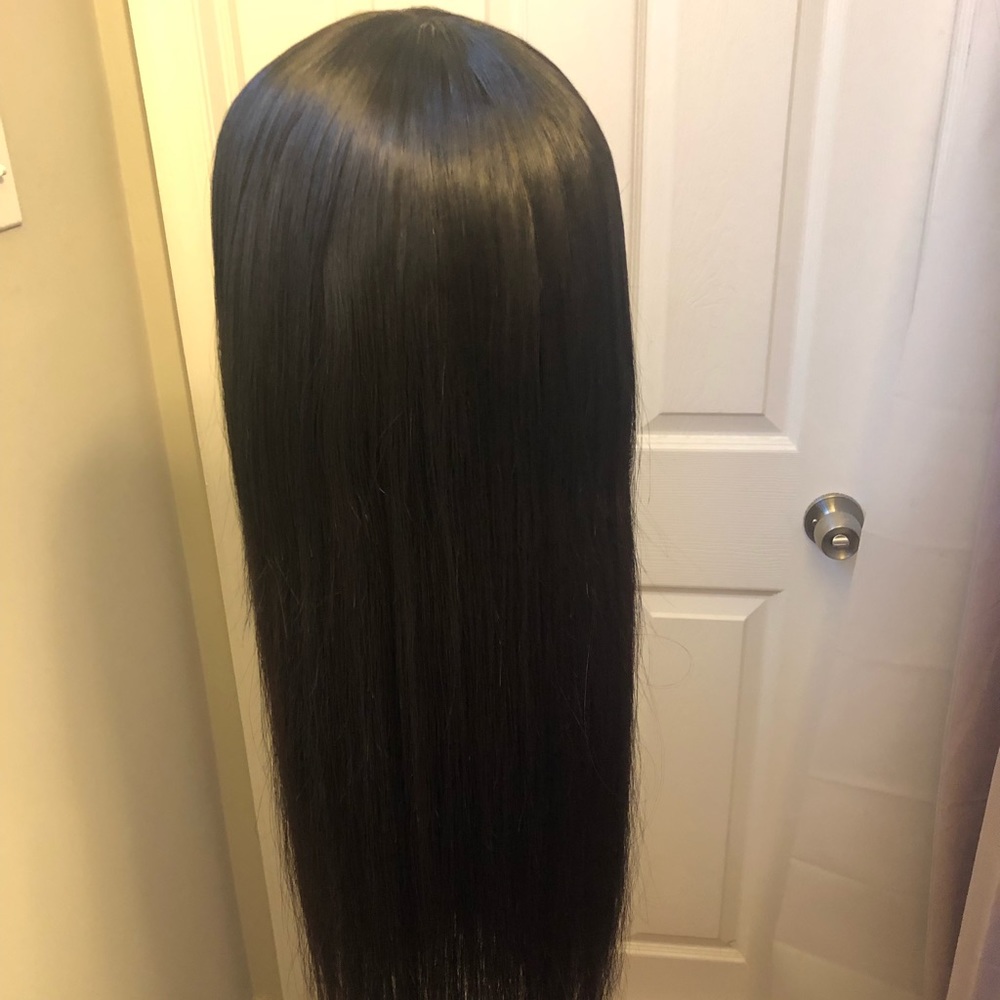Lace wig - Picture 3 of 3